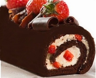 Ρολό σοκολάτας, με κρέμα και φράουλες. (Chocolate fruit roll)