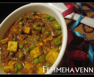 Matar Paneer/Mutter Paneer (Cottage Cheese and Peas in rich spicy gravy)