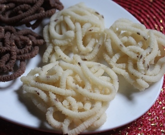 Easy Potato Murukku Recipe - Aloo Chakli Recipe - Easy Diwali Snack Recipes