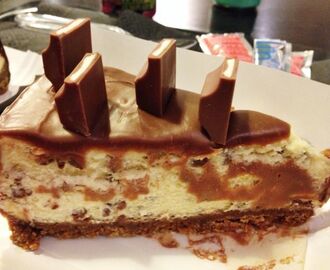 Υπέροχο cheesecake “Kinder Bueno” με γλάσο σοκολάτας
