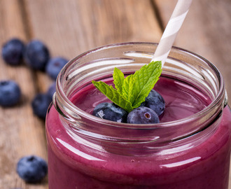 Berry and Acai Smoothie with Protein Powder