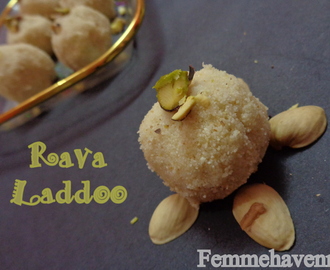 Rava Laddu/Sooji Laddoo (Sweet Semolina balls)-