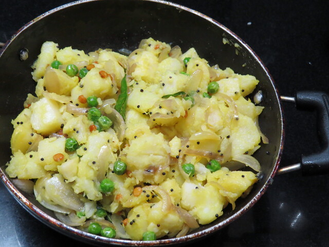 Potato Curry for Masala Dosa… Also for Roti and Puri
