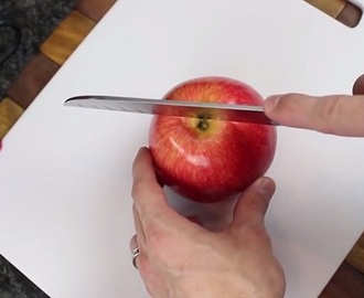 The best apple slicing techniques – 5 Delicious Apple Hacks