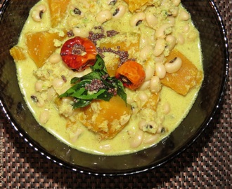 Mathanga Erissery – Pumpkin and Black-Eyed Peas in a Coconut Gravy (Onam Sadya Recipe)