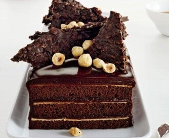 Πρωτοχρονιάτικη Τούρτα Σοκολάτας με Πραλίνα και τραγανή σοκολάτα, από τον Γιώργο Λέκκα !