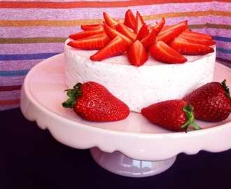 Strawberry Yoghurt Mousse Cake!
