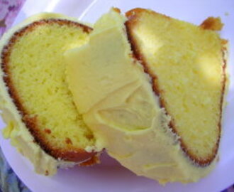 Extreme Lemon Bundt Cake