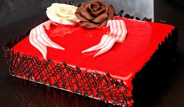 Τούρτα βατόμουρο, Η τούρτα των ερωτευμένων, από τον Παναγιώτη Θεοδωρίτση και τις «Συνταγές Πάνος»!