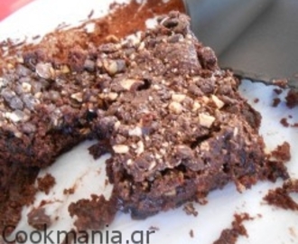 Κέικ brownie με πραλίνα φουντουκιού