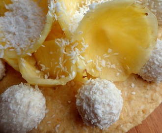 Tort kokosowo- ananasowy, niskowęglowodanowy, bezglutenowy z kremem z fasoli.