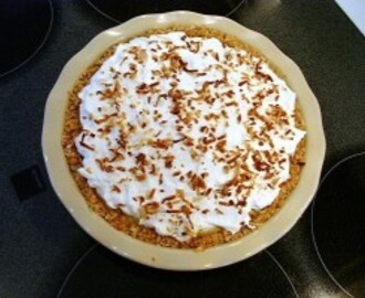 Pineapple Coconut Cream Pie in Coconut Cookie Crust