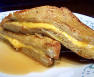 Grilled Cheese French Toast With Bacon