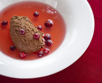 Christmas Recipes: Chocolate Mousse with Cranberry Fruit Soup