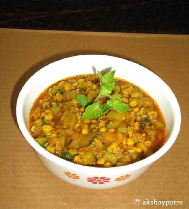 Lauki chana dal sabzi in pressure cooker -  bottle gourd subzi  - dudhi bhoplyachi bhaji - bottle gourd recipes
