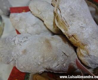 Pão Caseiro Cozido em Forno de Lenha