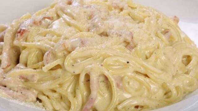Smotanové špagety s kyslou smotanou – najlepšie špagety aké ste kedy nejedli!