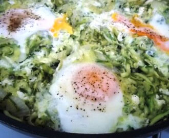 Ένα απλό, θρεπτικό και νόστιμο γεύμα για ένα γρήγορο μεσημεριανό ή βραδυνό: Κολοκυθάκια με αυγά και φέτα!!!