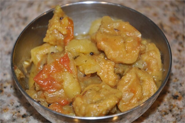 Aloo Mangodi Ki Sabzi - आलू मंगोड़ी की सब्जी (Potato and Sun Dried Split Green Lentil Fritters Curry)