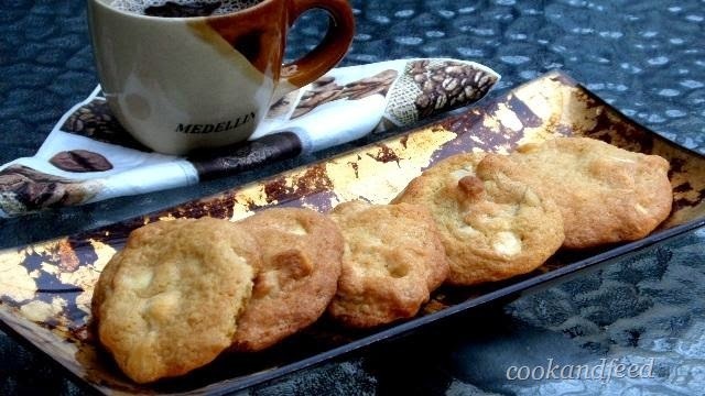 White Chocolate Chip And Macadamia Nut Cookies/Μπισκότα Με Δάκρυα Λευκής Σοκολάτας Και Macadamia Nuts