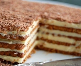 Πεντανόστιμη και πανεύκολη τούρτα με μπισκότα πτι-μπερ σοκολάτας!!!….Θα τη λατρέψουν τα παιδιά σας.