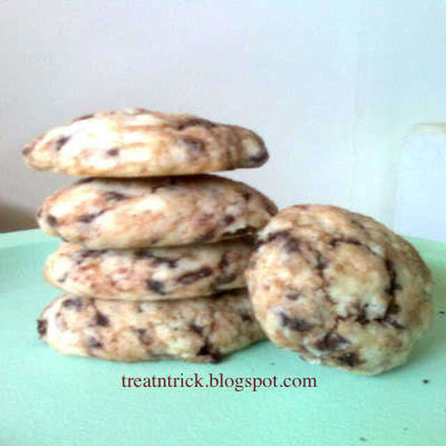 EGGLESS  CHOCOLATE CHIP COOKIES