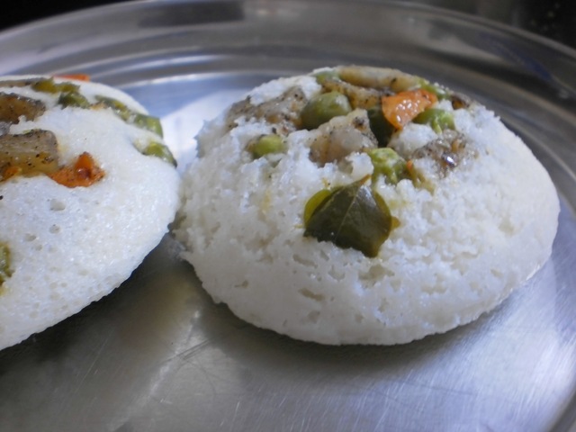 Mixed Vegetable Idly(Indian rice cake stuffed with spicy mixed vegetable)