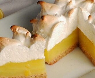 Το γλυκό που θα σας κάνει να ξεχάσετε τη σοκολάτα: Δείτε την πιο εύκολο συνταγή για τέλια lemon pie!