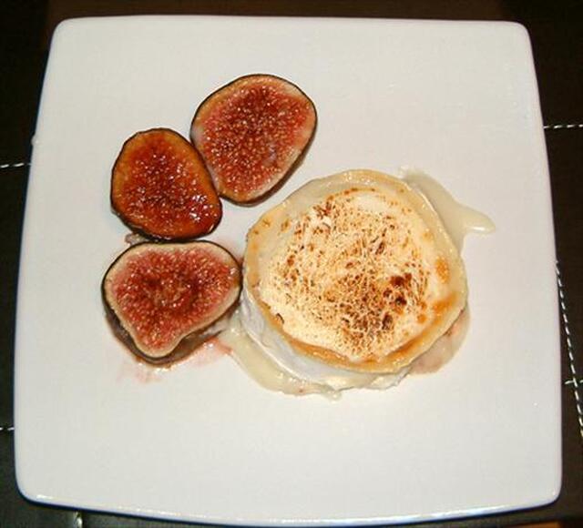 Grilled Goats Cheese With Fresh Figs