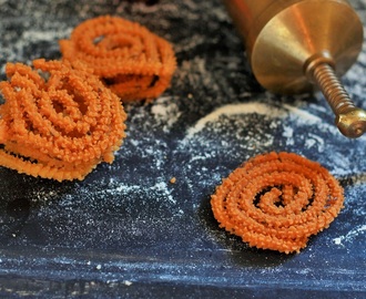 Rice Flour Chakli Recipe, How to make South Indian Murukku