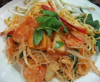 Mee Kati (Noodles with Coconut Milk)