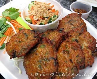 Spicy Fried Fish Cake (Tod man pla)