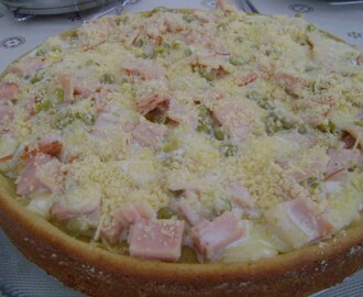 Torta de Arroz com Peito de Peru, Ervilhas e Queijo