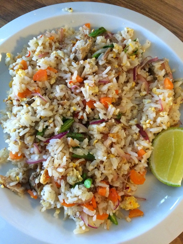 Khao Pad Gai (stekt ris med kylling)