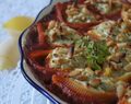 Gefüllte Muschelnudeln mit Zucchini und Ricotta in Tomatensoße