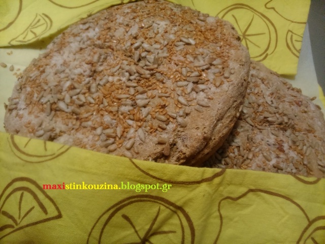 Ψωμί Ολικής Με Καρύδια