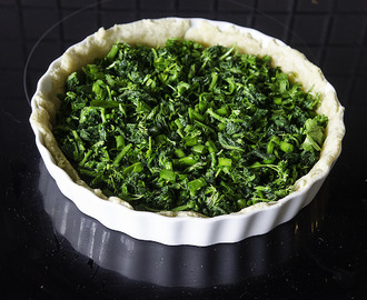 Kortgått mat: Grønn pai med brennesle, ramsløk og eggedryss