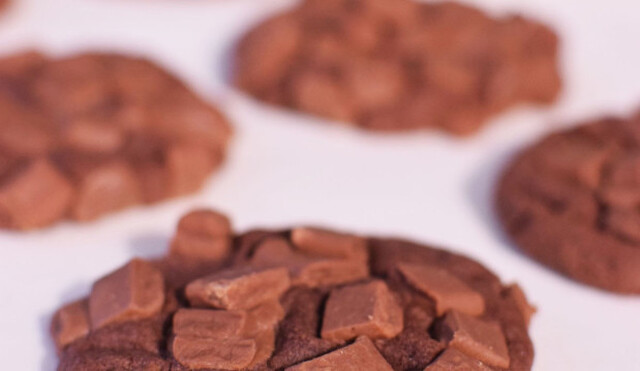 Μαλακά μπισκότα σοκολάτας με έξτρα κομμάτια σοκολάτας, από τον Γαβριήλ Νικολαϊδη και το Cool Artisan!