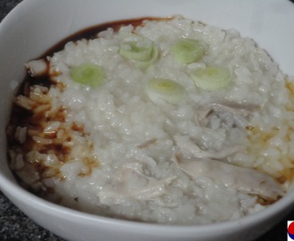 Sopa de pollo coreana, Dak Juk (닭 죽).