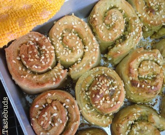 Coriander Garlic Pull Apart Rolls | Yeasted Breads | Baking Marathon Day 4