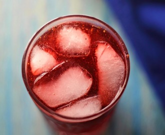Aanar Ka Sharbat (Pomegranate Juice) With Coke And Chaat Massala: Indian Summer Cooler