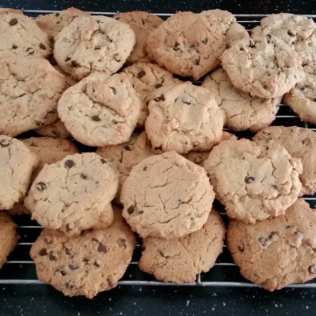 Cookies med peanøttsmør og sjokolade