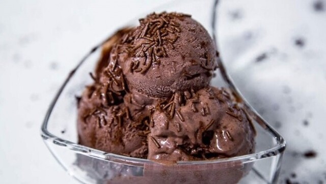 Πανεύκολο παγωτό με nutella με 4 υλικά σε 3 κινήσεις, από το sintayes.gr!