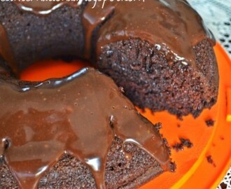 Σοκολατένιο κέικ με γλάσο σοκολάτας – The best moist chocolate cake with chocolate glaze,  by foodstates.gr!