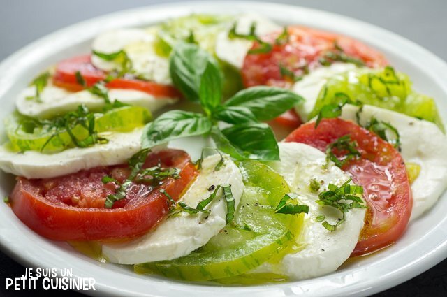 Recette de salade caprese aux tomates cœur de bœuf et green zebra