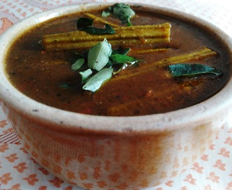 Millagu Karuveppilai Kuzhambu (Pepper & Curry Leaves Gravy)
