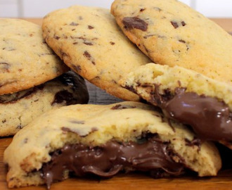 Cookies με σταγόνες σοκολάτας και γέμιση Nutella !!!