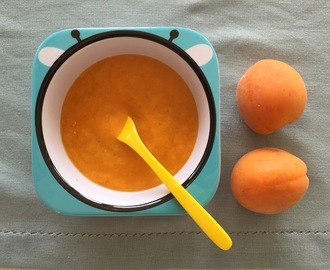 Aprikosmos av ferske aprikoser