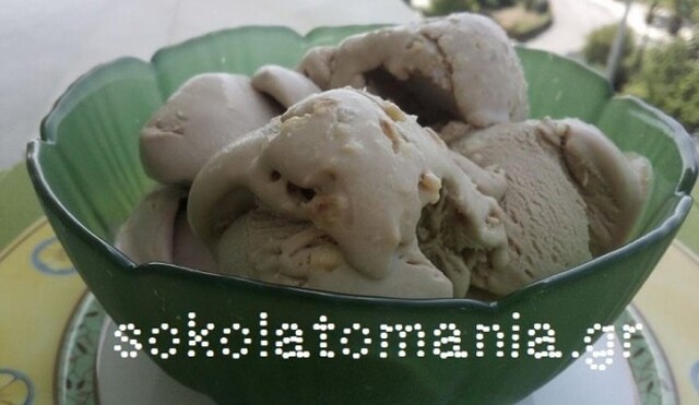 Υπέροχο, πανεύκολο παγωτό nocciola (με φουντούκια) χωρίς παγωτομηχανή,  από το sokolatomania.gr!