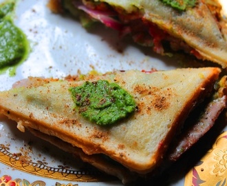 Veg Cheese Toast Sandwich Recipe / Bombay Vegetable & Cheese Toast Recipe